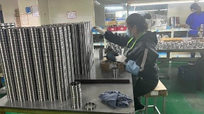 金屬軸承和鋼制軸承的區(qū)別有哪些？軸承鋼屬于不銹鋼嗎？